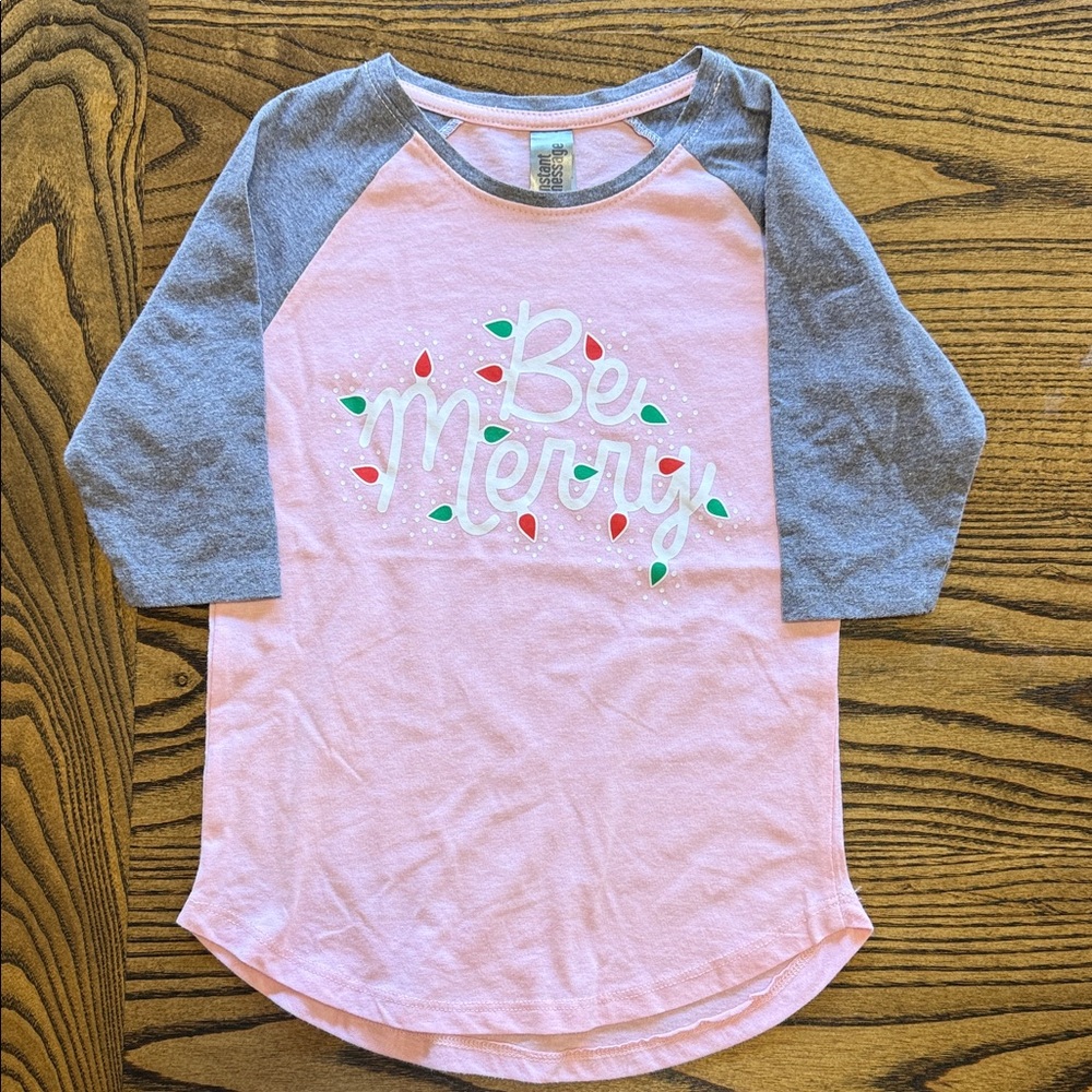 Little Girls ‘Be Merry’ Top 🎄🎄